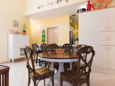Beachfront Vacation Rental on Coco Plum Beach